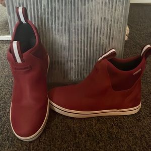 XTRATUF Women's Leather 6 in Ankle Deck Boot